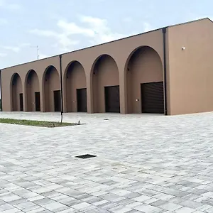 La Corte Del Re Electric Columns For Cars In Our Private Parking Appartamento